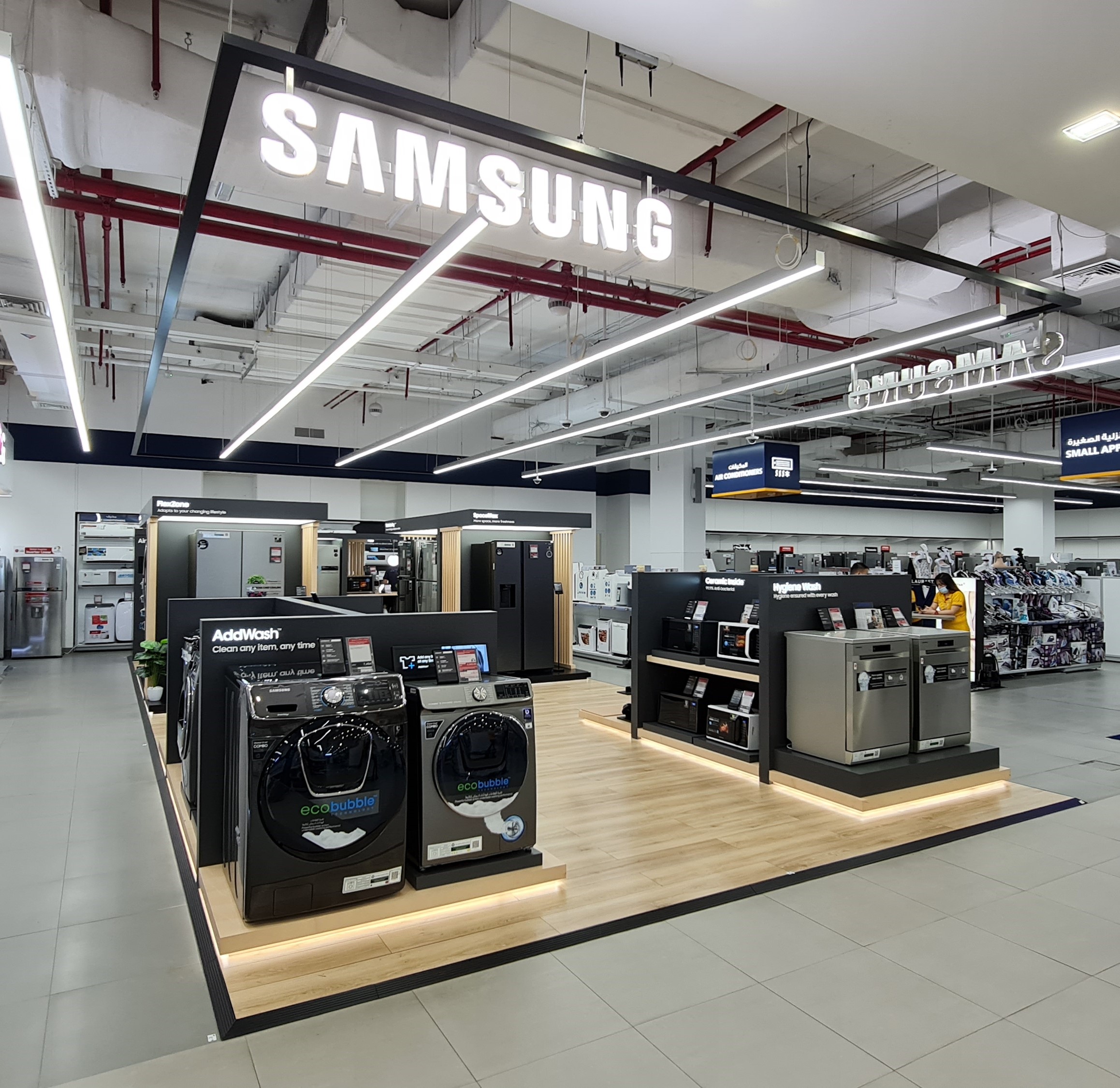 Image for Samsung Unveils Largest Shop-In-Shop In The MENA Region