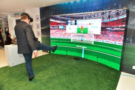 Image for du and Nokia demonstrate new 5G use case with virtual reality football game at GITEX 2018
